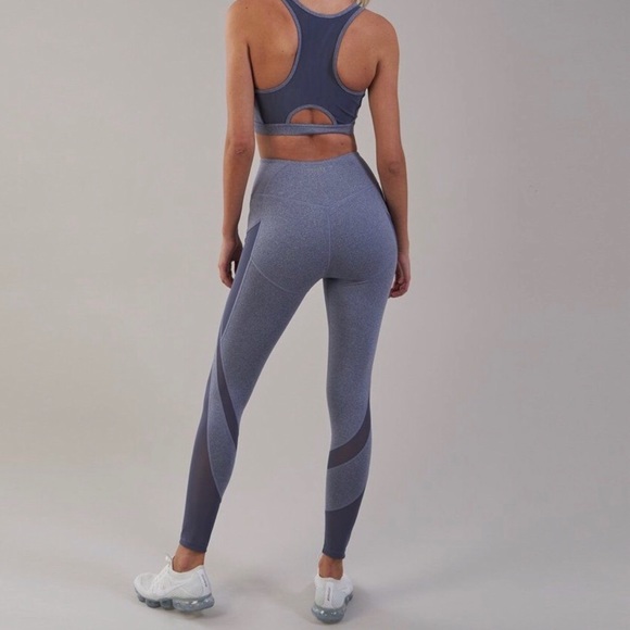 Gymshark Sleek Sculpture Leggings - Picture 2 of 4